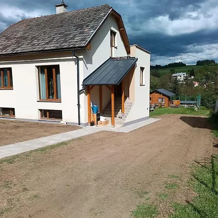 Happy House - Lägenhet Banská Bystrica